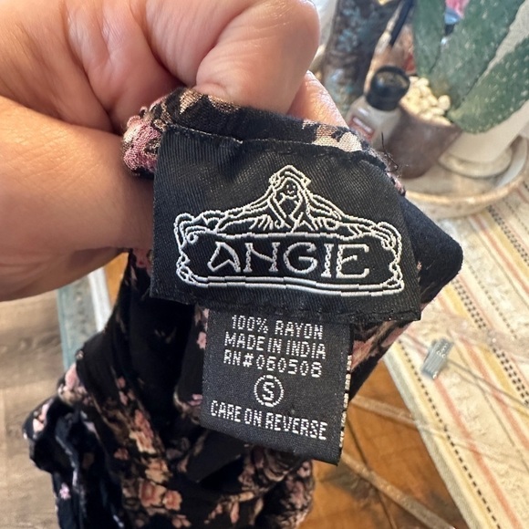 Angie Cold Shoulder Blouse - Picture 7 of 7